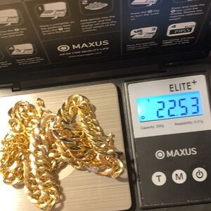 Elegant Gold Chain Necklace